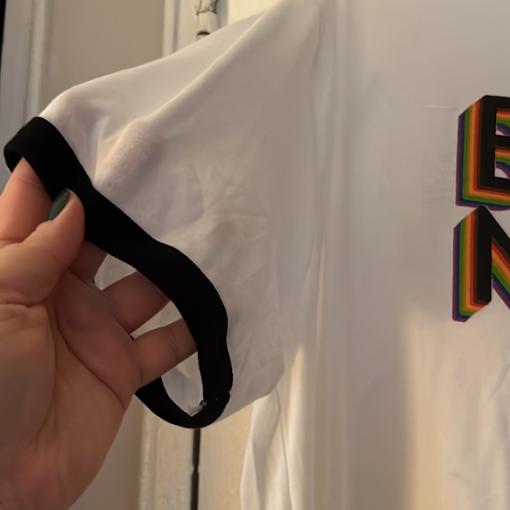 Book Nerd tee - Picture 3 of 5